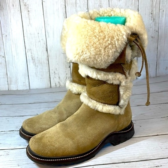 L.L.Bean Tan Leather and Cream Shearling Boots - Picture 2 of 13